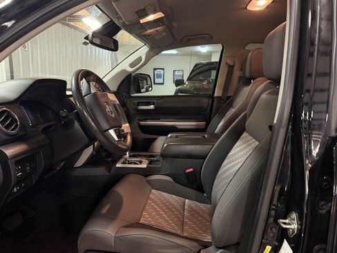 Used 2018 Toyota Tundra SR5 image 9