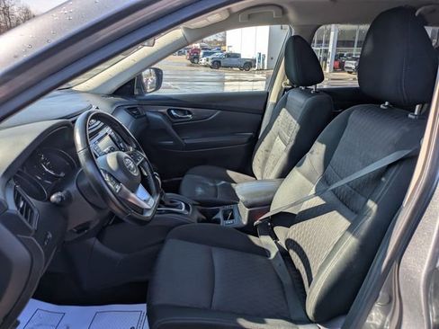 Used 2020 Nissan Rogue SV image 25