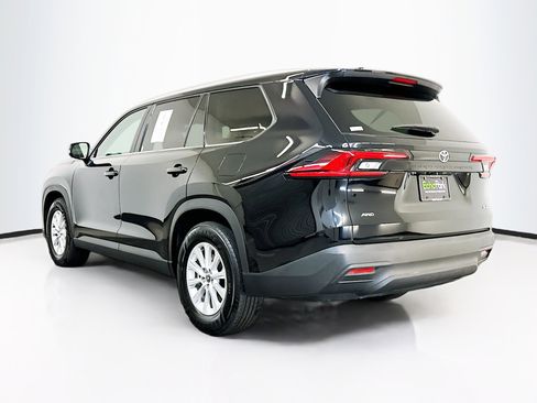 Used 2025 Toyota Grand Highlander XLE image 5