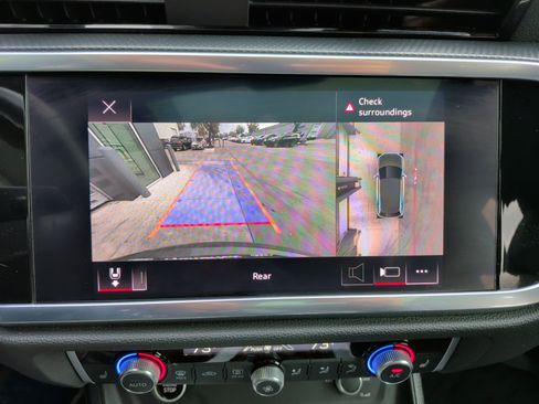 Certified 2022 Audi Q3 2.0T Premium Plus w/ Premium Plus Package image 24