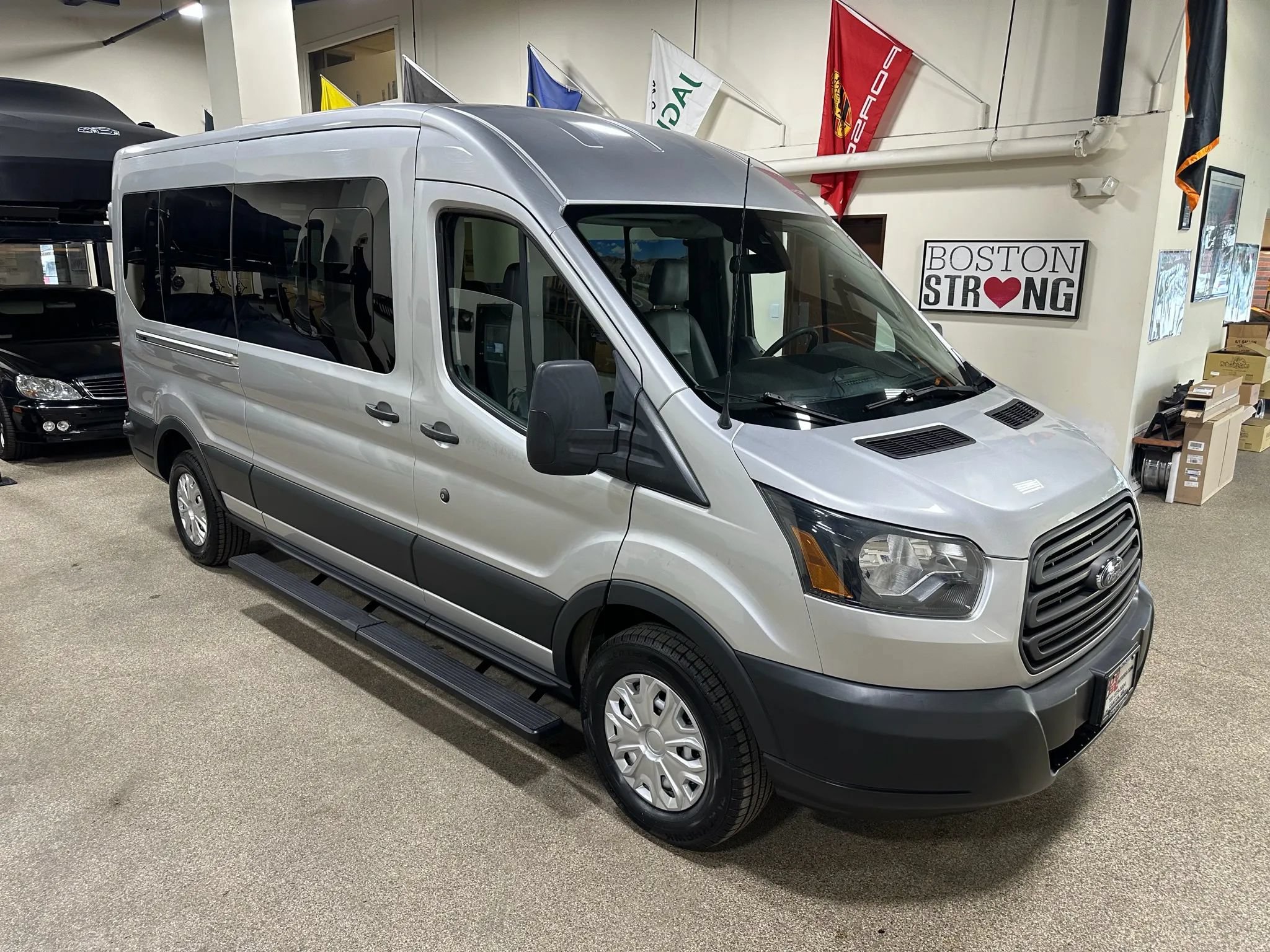 Used 2015 Ford Transit 250 148 Medium Roof RWD image 6