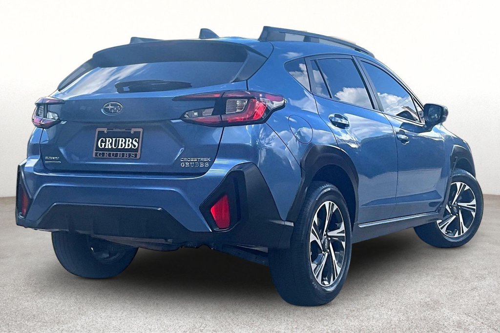 Used 2024 Subaru Crosstrek 2.0i Premium AWD/4WD image 2
