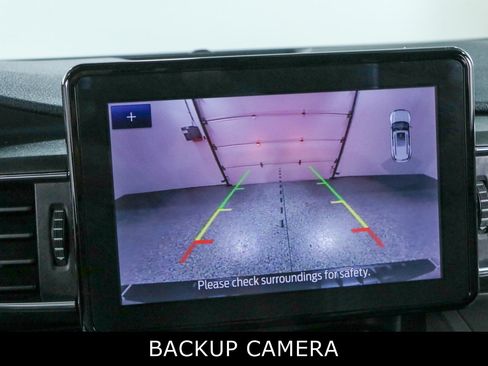 Used 2021 Ford Explorer XLT w/ Equipment Group 202A AWD/4WD image 19