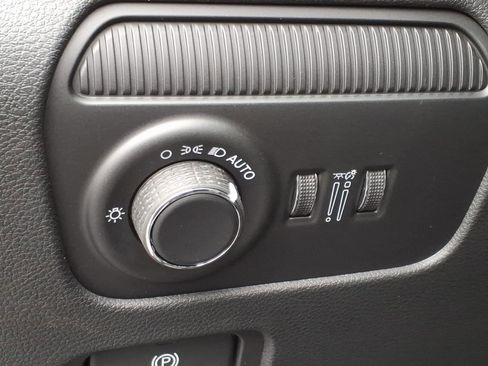 New 2026 Jeep Grand Wagoneer Limited AWD/4WD image 18