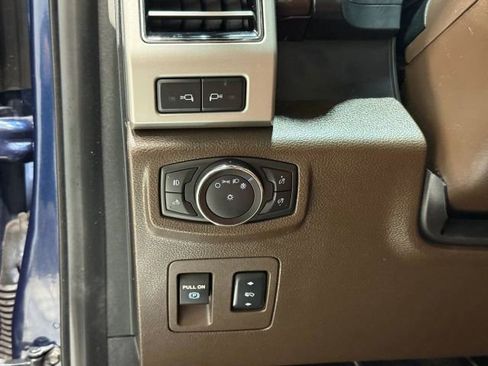 Used 2018 Ford F150 King Ranch w/ Equipment Group 601A Luxury AWD/4WD image 21