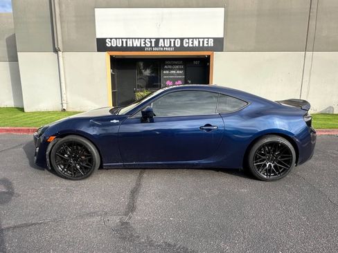 Used 2014 Scion FR-S image 1