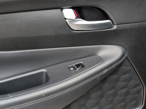 Used 2019 Hyundai Santa Fe Limited image 31