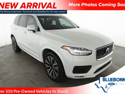 Used 2022 Volvo XC90 T5 Momentum w/ Climate Package
