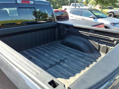 Used 2022 RAM 1500 Laramie AWD/4WD image 10