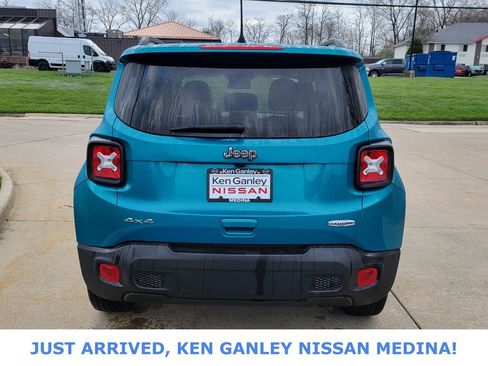 Used 2021 Jeep Renegade Latitude image 4