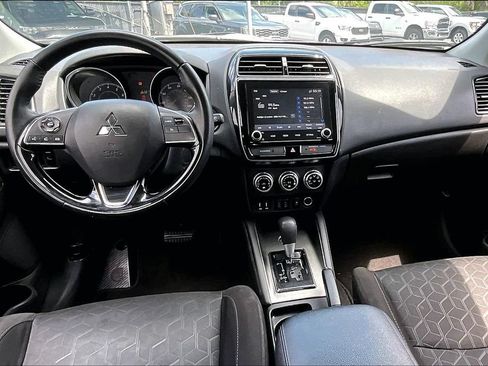 Used 2020 Mitsubishi Outlander Sport SE AWD/4WD image 7