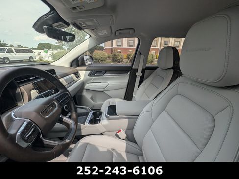 Used 2026 GMC Terrain Denali AWD/4WD image 13