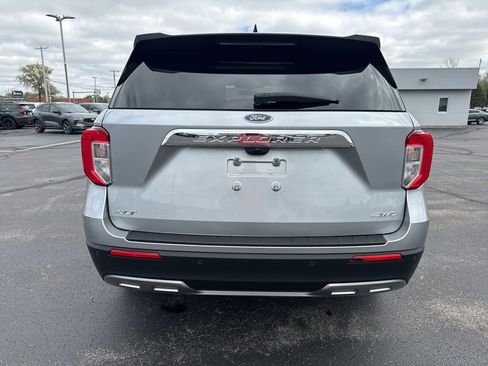 Used 2023 Ford Explorer XLT w/ Equipment Group 202A AWD/4WD image 6