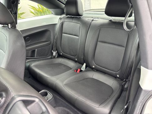 Used 2019 Volkswagen Beetle 2.0T SE image 21