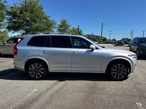 Used 2019 Volvo XC90 T6 Momentum w/ Protection Package Premier AWD/4WD image 8