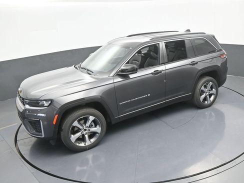 New 2026 Jeep Grand Cherokee Limited AWD/4WD image 42