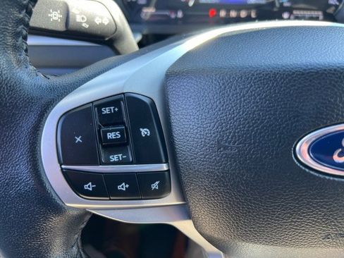 Certified 2022 Ford Explorer XLT w/ Equipment Group 202A image 17