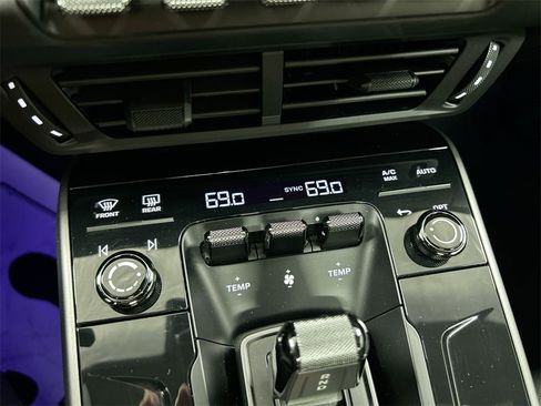 Certified 2025 Porsche 911 Carrera image 17