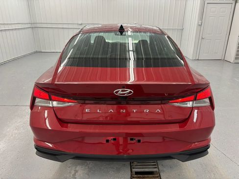 Used 2023 Hyundai Elantra SEL FWD image 6