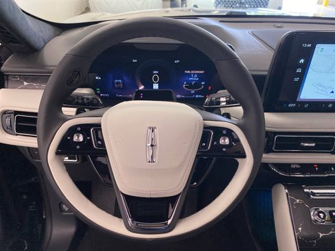 New 2026 Lincoln Aviator Black Label w/ Jet Appearance Package AWD/4WD image 26