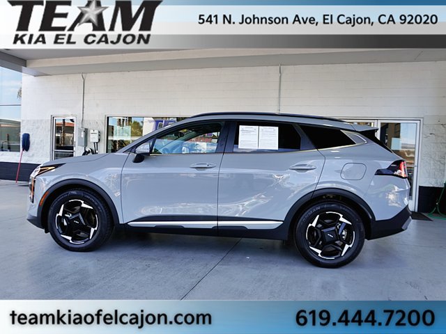 Certified 2026 Kia Sportage EX w/ EX Panorama Roof Package FWD image 6