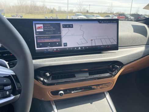 Used 2025 BMW 330i xDrive Sedan image 17