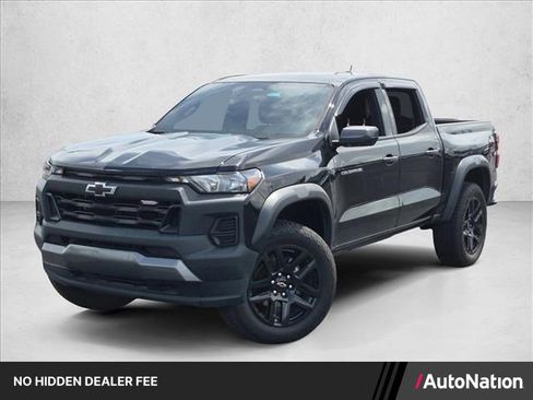 Used 2025 Chevrolet Colorado Trail Boss AWD/4WD image 1