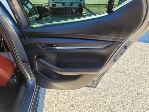 Used 2024 MAZDA MAZDA3 s image 10