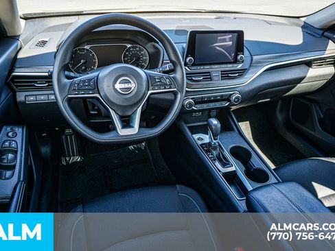 Used 2025 Nissan Altima 2.5 SV image 28