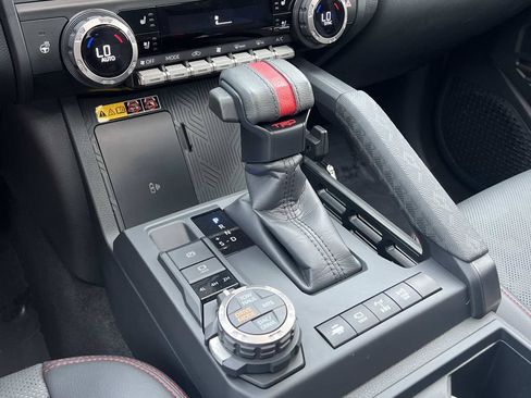 Used 2025 Toyota Tacoma TRD Pro AWD/4WD image 43