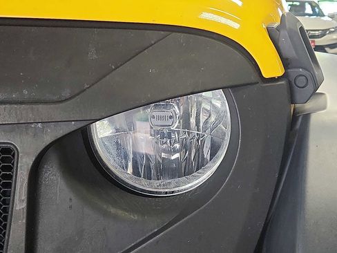 Used 2019 Jeep Wrangler Unlimited Sport S image 9