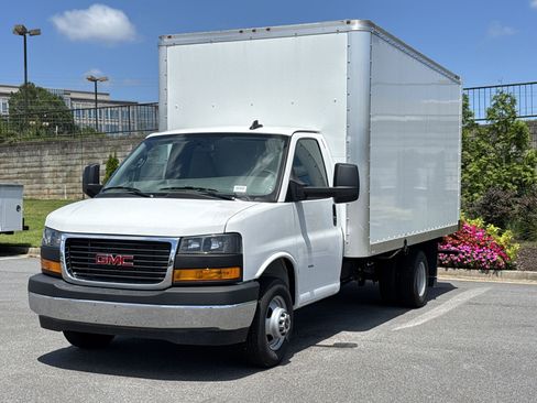 New 2025 GMC Savana 3500 w/ Power Convenience Package image 5