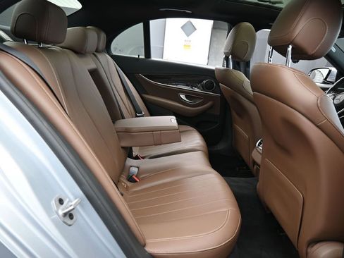 Used 2021 Mercedes-Benz E 450 4MATIC Sedan image 40
