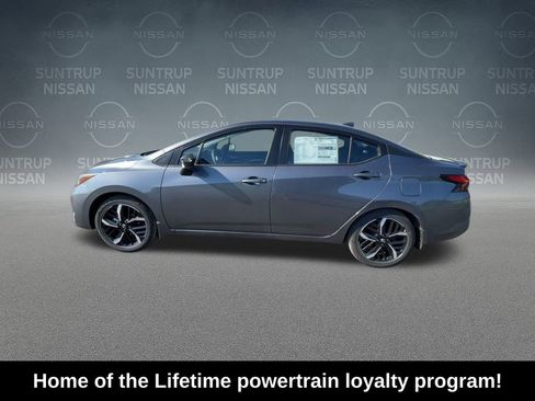 Used 2025 Nissan Versa SR w/ Trunk Package image 5