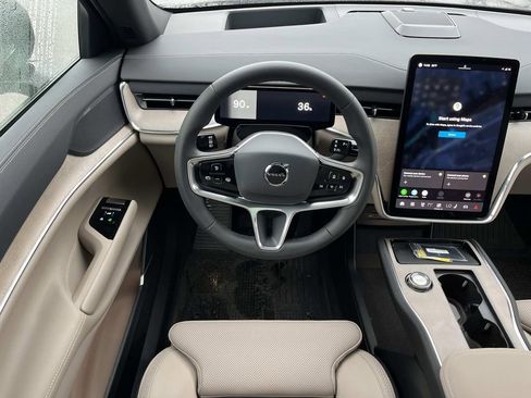 Used 2025 Volvo EX90 Ultra image 14