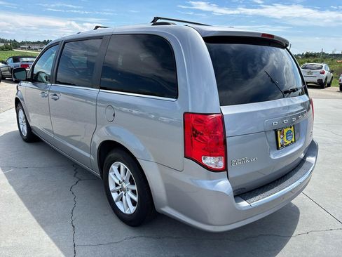 Used 2018 Dodge Grand Caravan SXT FWD image 6