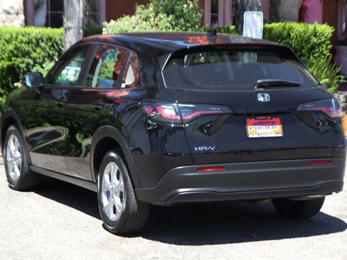 Used 2024 Honda HR-V LX image 6