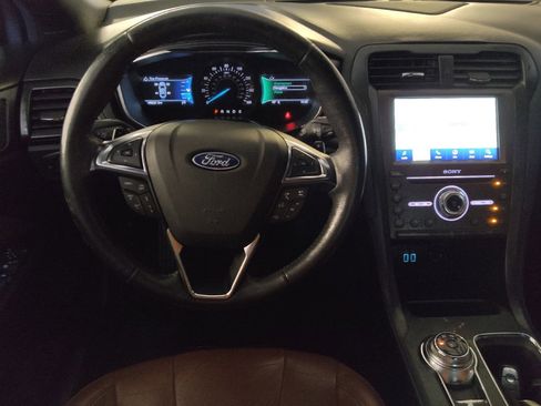 Used 2020 Ford Fusion Titanium image 22