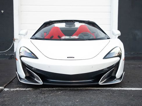 Used 2020 McLaren 600LT Spider RWD image 2