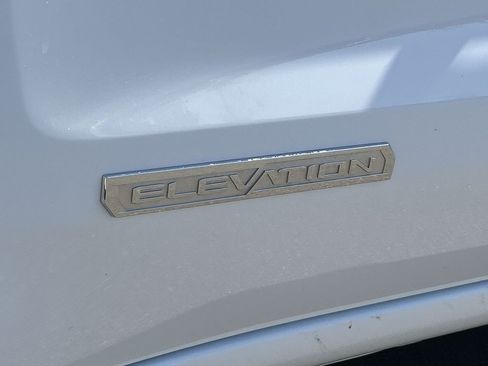 Used 2024 GMC Sierra 1500 Elevation image 31