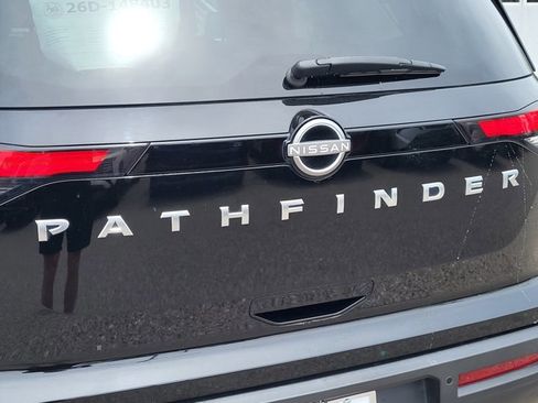 Certified 2025 Nissan Pathfinder SV FWD image 7