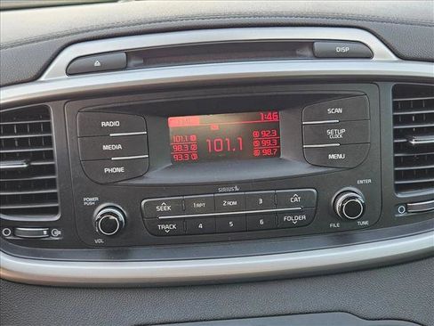 Used 2016 Kia Sorento L FWD image 13