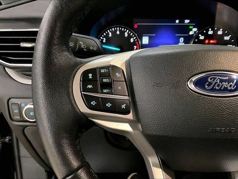 Certified 2023 Ford Explorer XLT w/ Equipment Group 202A AWD/4WD image 17