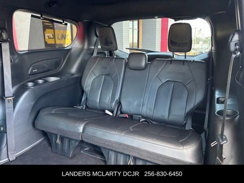 Used 2020 Chrysler Pacifica Touring-L w/ Premium Audio Group image 22