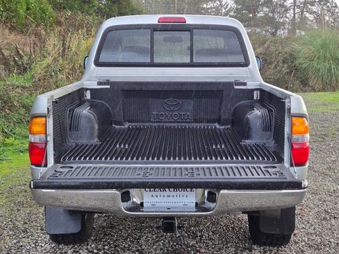 Used 2002 Toyota Tacoma PreRunner image 7