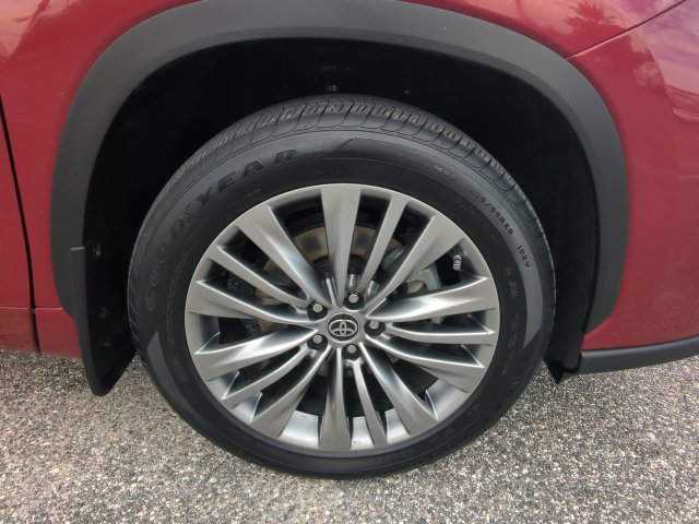 Certified 2020 Toyota Highlander Platinum AWD/4WD image 11