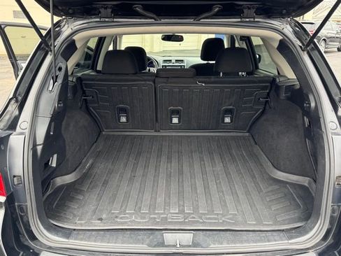 Used 2018 Subaru Outback 2.5i Premium image 29