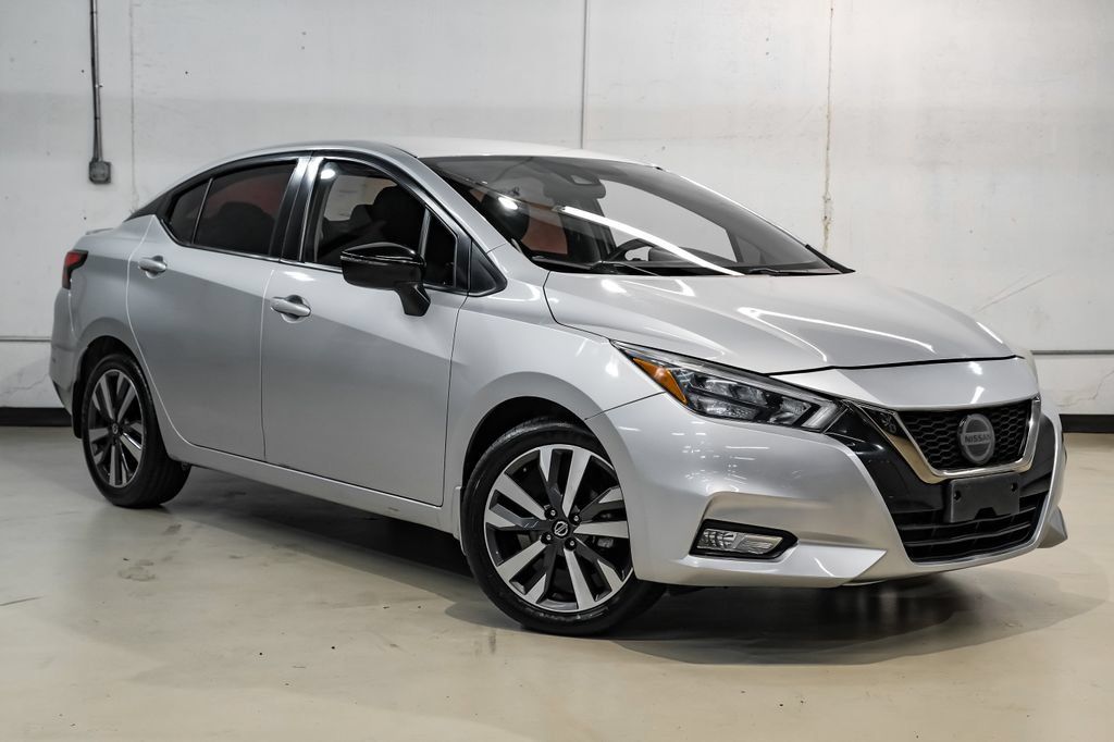 Used 2020 Nissan Versa SR FWD image 5