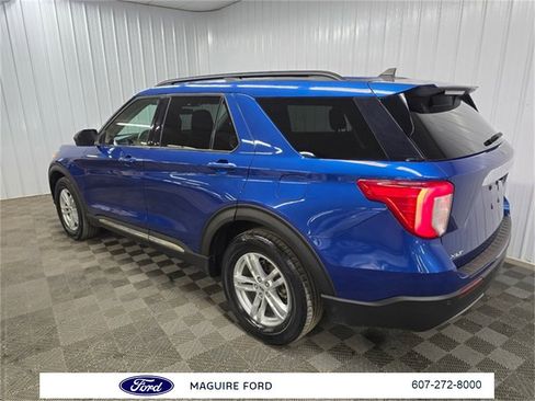 Used 2022 Ford Explorer XLT w/ Equipment Group 202A image 9