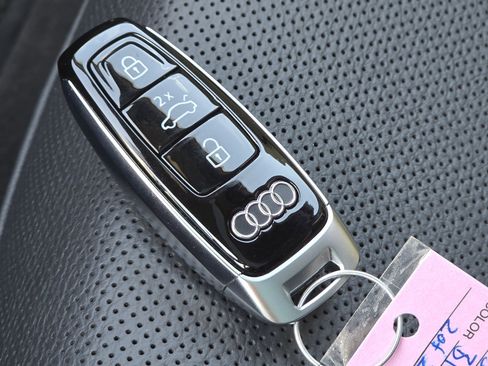 Used 2023 Audi Q7 3.0T Prestige w/ Prestige Package image 42